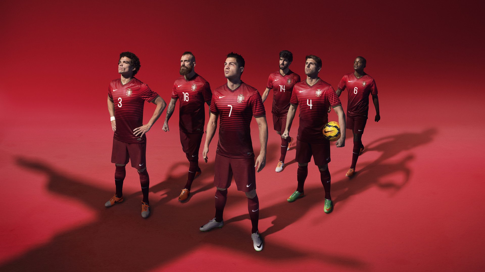 Messaoudi 擅长进攻与防守，身高 215cm 驱动队伍节奏，messi球员